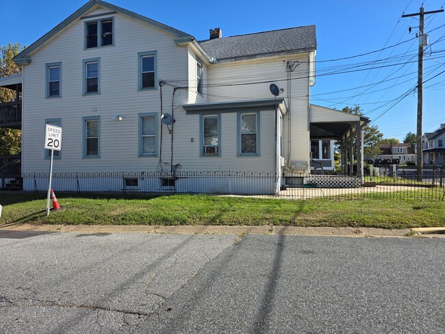 Building Photo - 515 New Rd