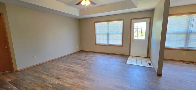 Building Photo - 3 Bedroom 2 Bath in Strafford on a corner lot for $1395!
