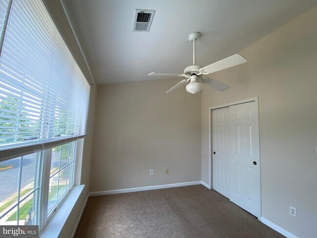 Building Photo - 6555 Kelsey Point Cir