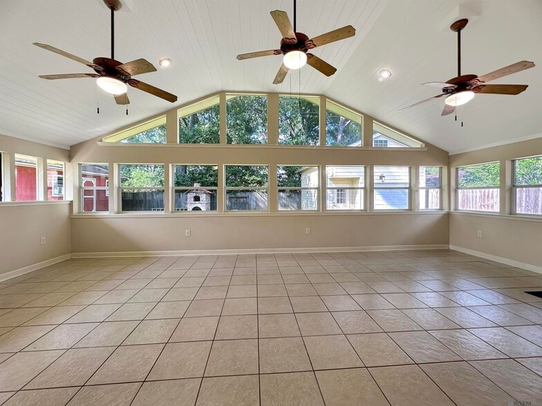 Building Photo - 9537 Kevel Dr