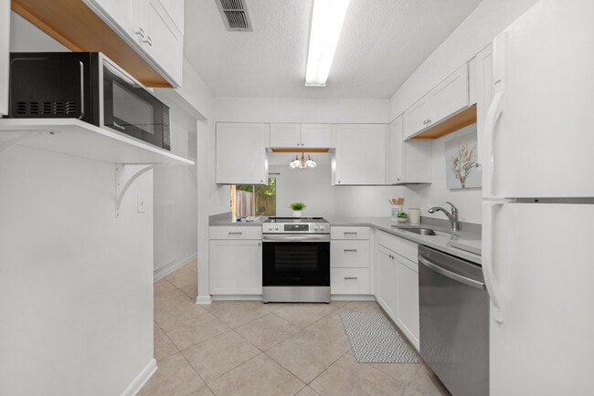 Building Photo - 337 Woodham Ct