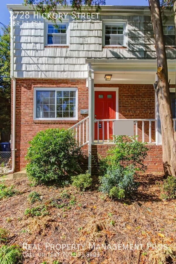 Building Photo - 2728 Hickory St