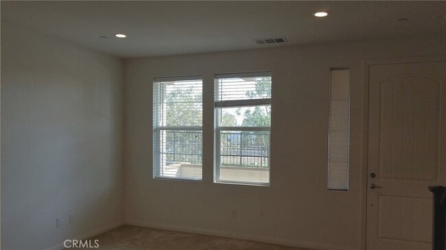 Building Photo - 908 N Acacia Ct