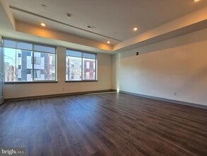 Building Photo - 413 W Berks St