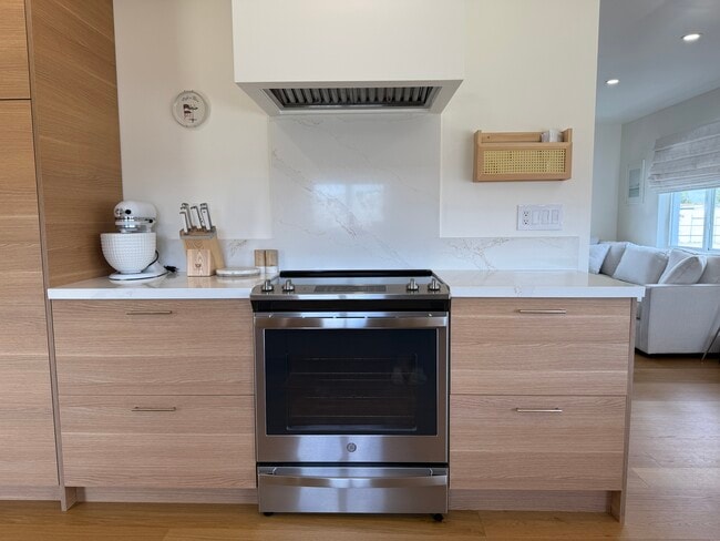 Building Photo - 12275 Quail Roost Dr