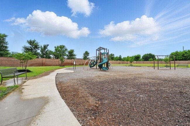 Building Photo - 2080 Layla Dr
