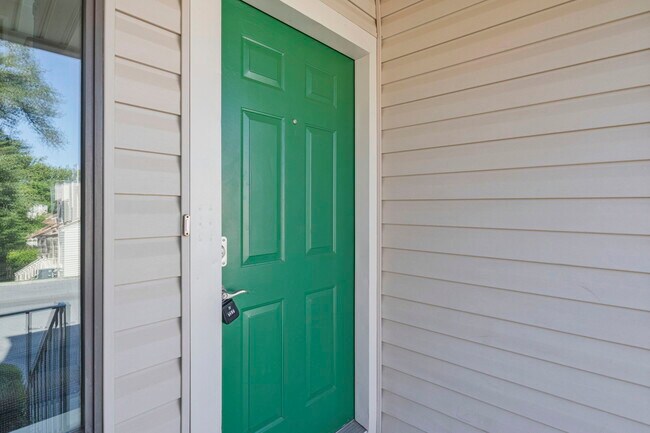 Building Photo - 4221 Brookside Dr