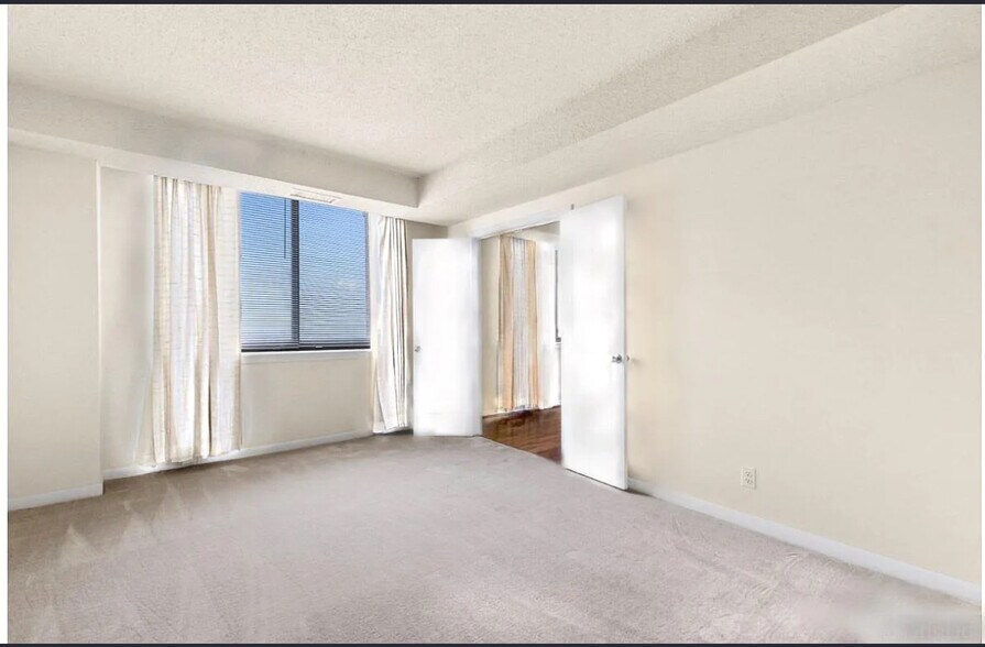 Building Photo - 5501 Seminary Rd