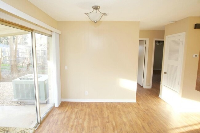 Building Photo - 2203 Lanier Dr