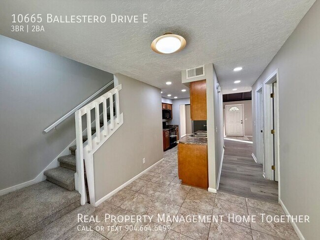 Building Photo - 10665 Ballestero Dr E