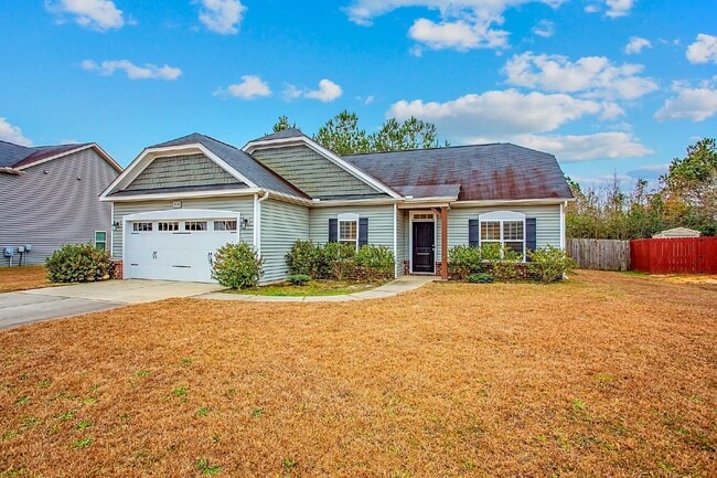 Building Photo - 3 Bedroom 2 Bathroom Nest in Raeford