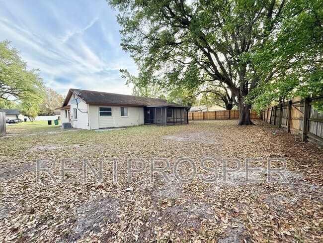 Building Photo - 2310 Pebble Ct