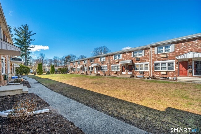 Building Photo - 43 Hiltbrand Rd