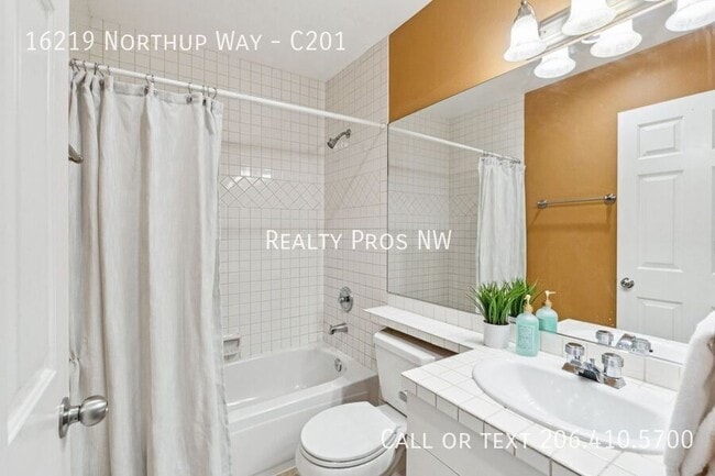 Building Photo - 16219 Northup Way