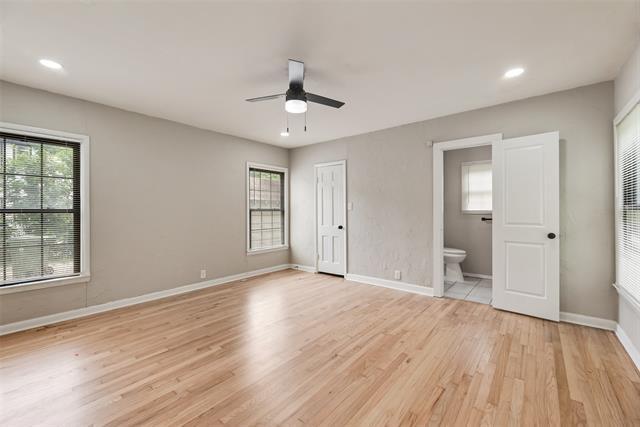 Building Photo - 506 S Mesquite St