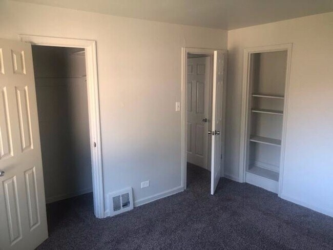 Building Photo - 2 Bedroom 1 Bathroom in East Denver Availa...
