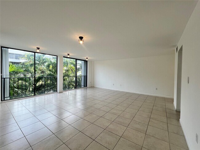 Building Photo - 155 Sunrise Dr
