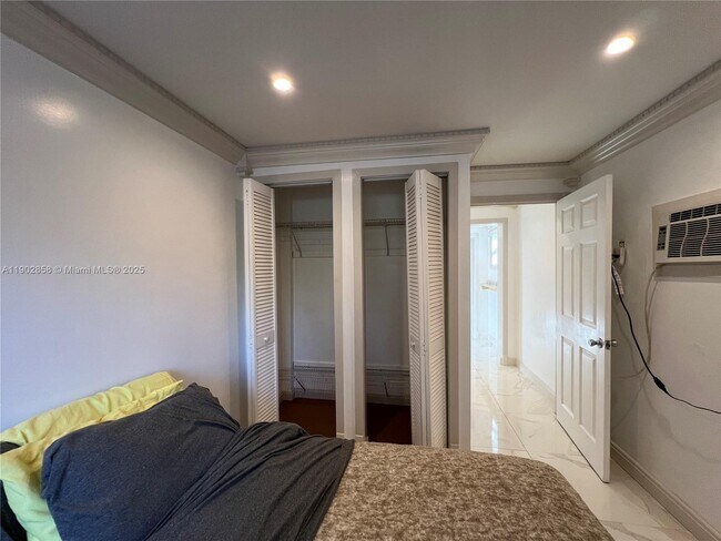 Building Photo - 1490 NW 34th St