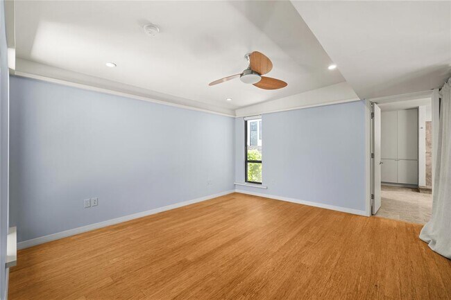 Building Photo - 805 Cumberland Rd