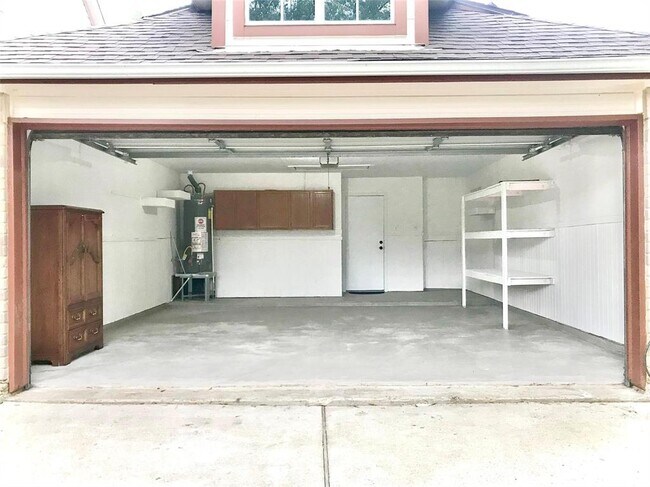 Building Photo - 13043 Skymeadow Dr