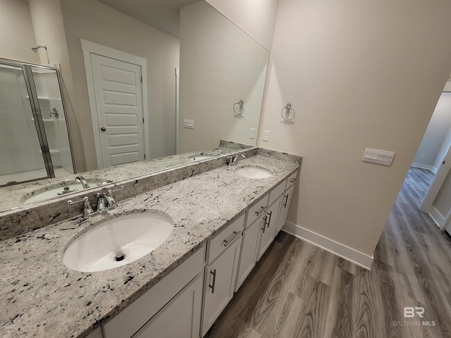 Building Photo - 1045 Hayward Lp