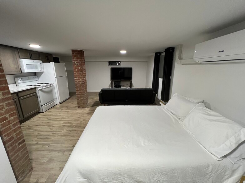 Studio apartment fully furnished - 116 Cumberland Ct