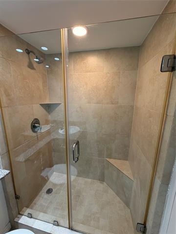 Building Photo - 3883 Turtle Creek Dr