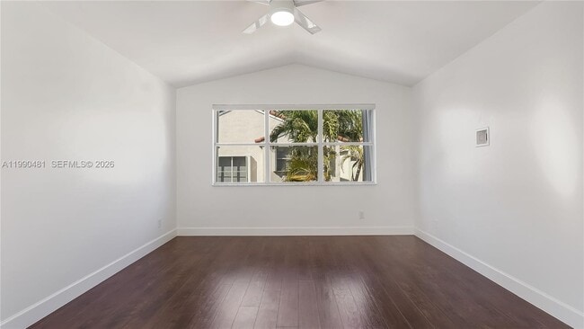 Building Photo - 876 Garnet Cir