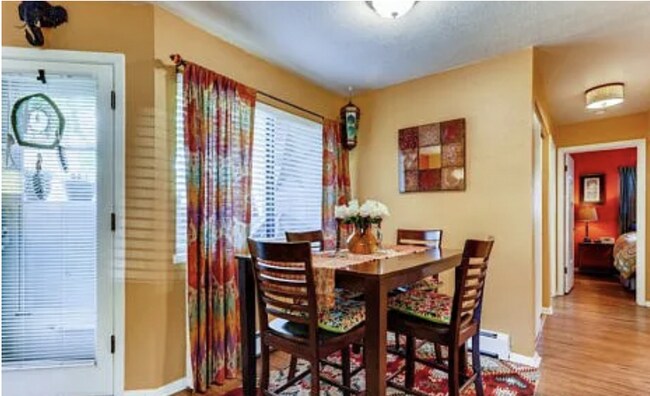 Building Photo - Beautiful 2 Bed 2 Bath in the heart of Bou...