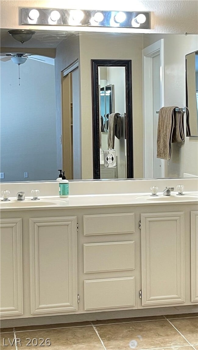 Building Photo - 7512 Pacific Ridge Ave