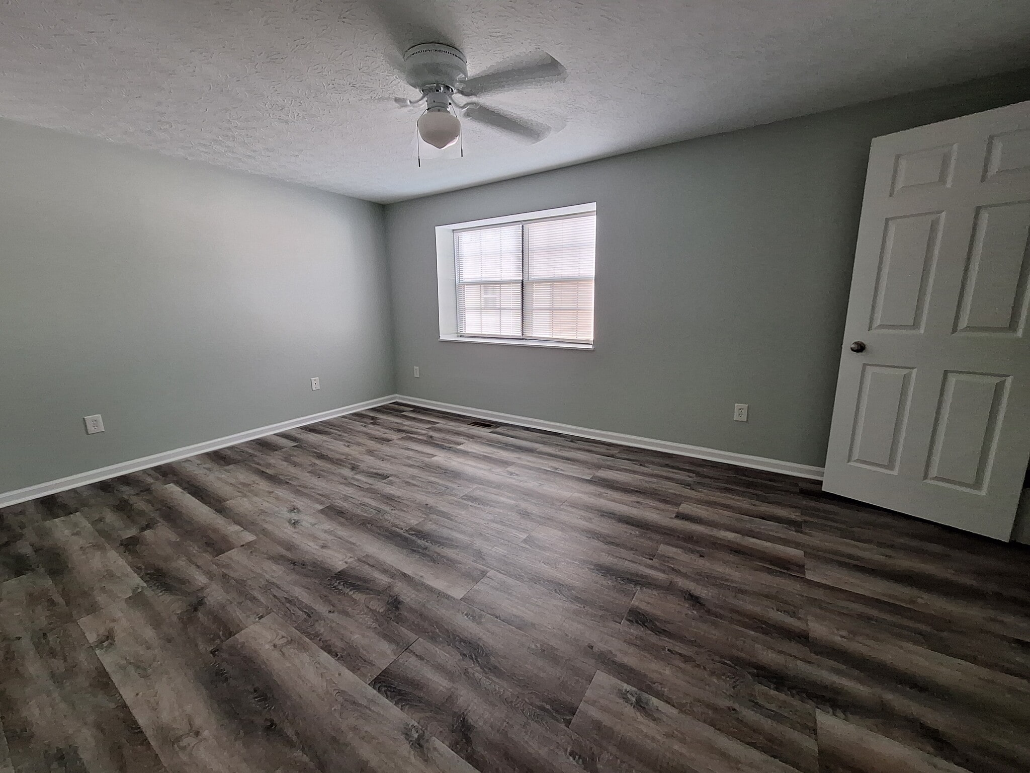 Building Photo - 324 Cross Wind Dr