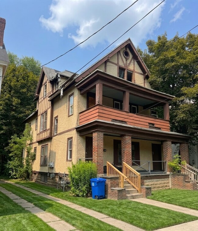 Building Photo - 350 W Kennedy St