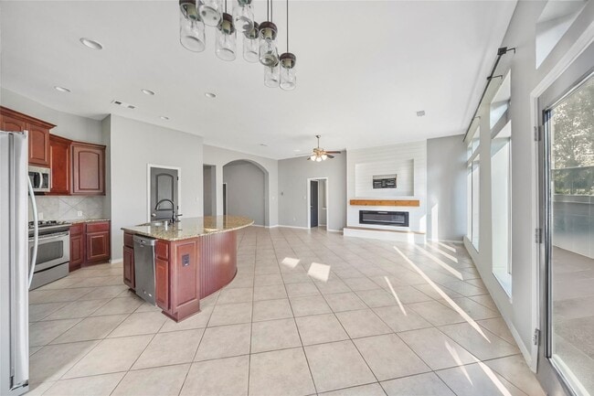 Building Photo - 2886 Woodland Glen Ln