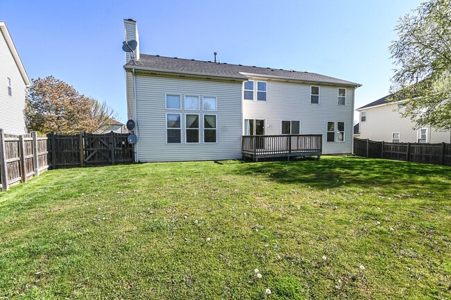 Building Photo - 5495 Chapel Hill