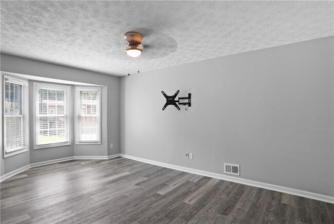 Building Photo - 4556 Coopers Creek Pl SE