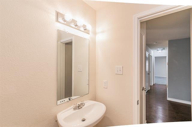 Building Photo - 8405 Shining Waters Ln