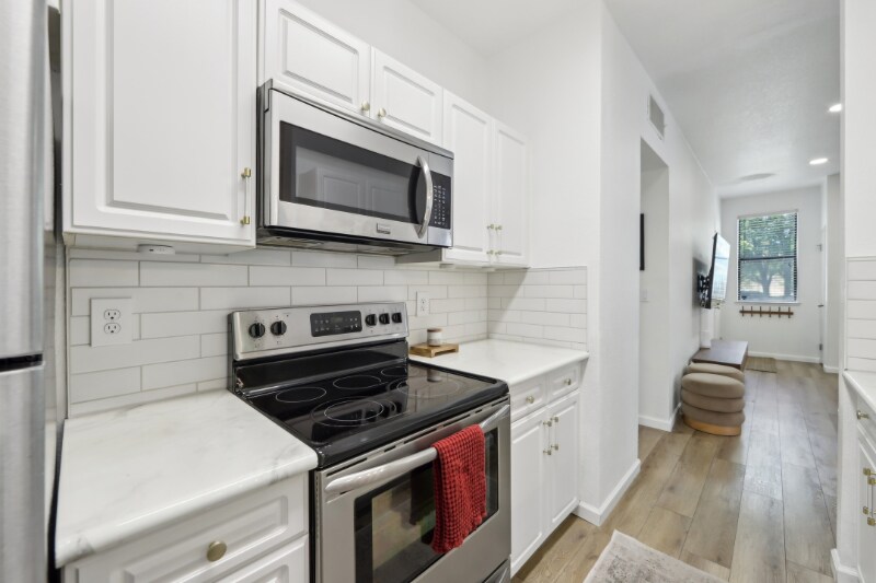 Building Photo - 7104 Cross Creek Cir