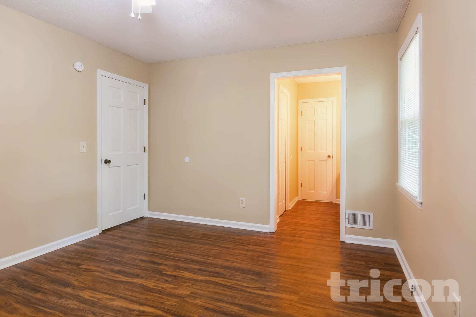 Building Photo - 208 Southampton Dr