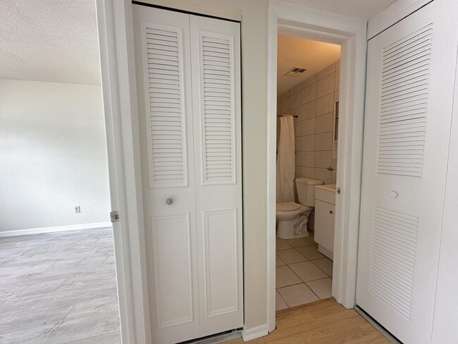 Building Photo - "Perfect Location: 2-Bed, 2-Bath Condo wit...