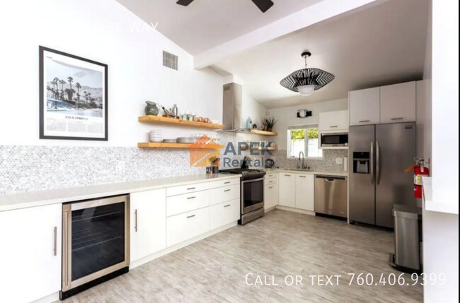 Building Photo - 547 N Sunrise Way