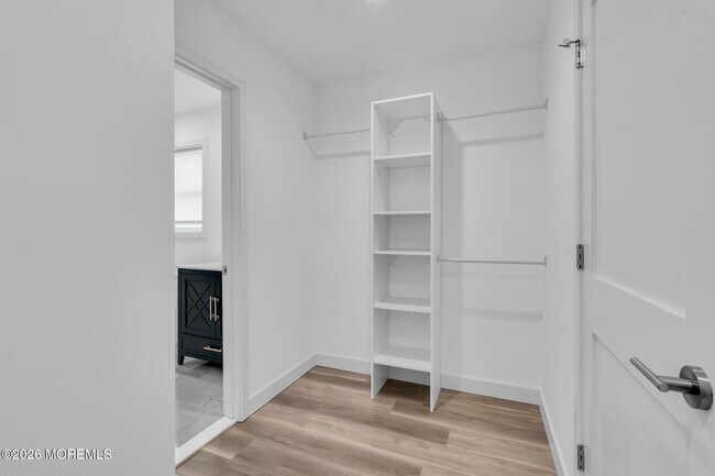 Building Photo - 45 Borden Ave