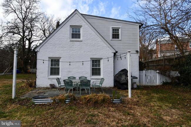 Building Photo - 9325 Long Branch Pkwy