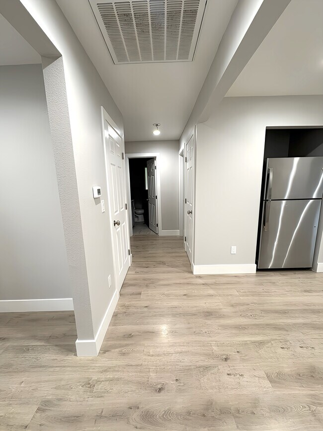 Building Photo - 863 De Bernardi Ct