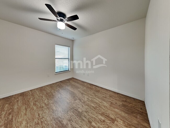 Building Photo - 906 Wynnmere Walk