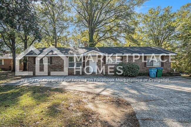 Building Photo - 2637 Shannon Dr