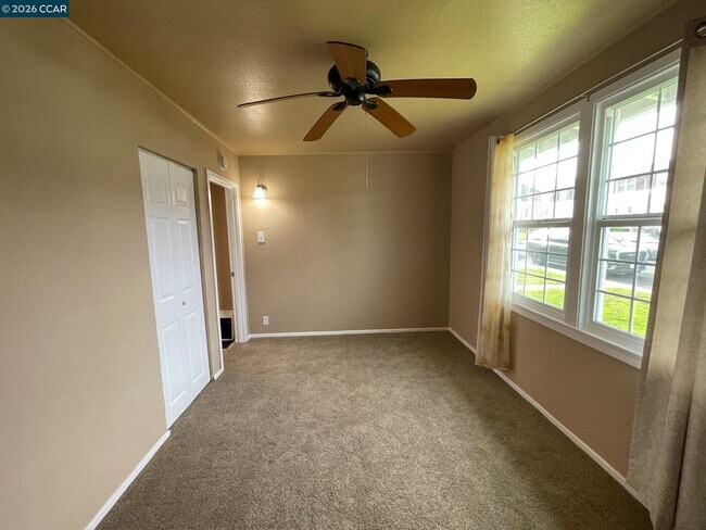 Building Photo - 25 Baldwin St