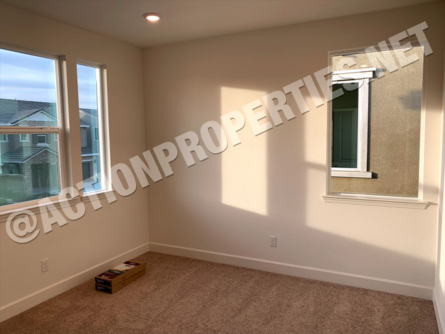 Building Photo - Rocklin Meritage Durango Subdivision: Ener...