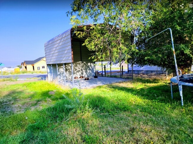 Building Photo - 646 S Coleman St