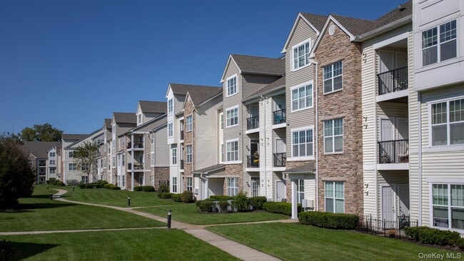 Building Photo - 616 Charles Pond Dr