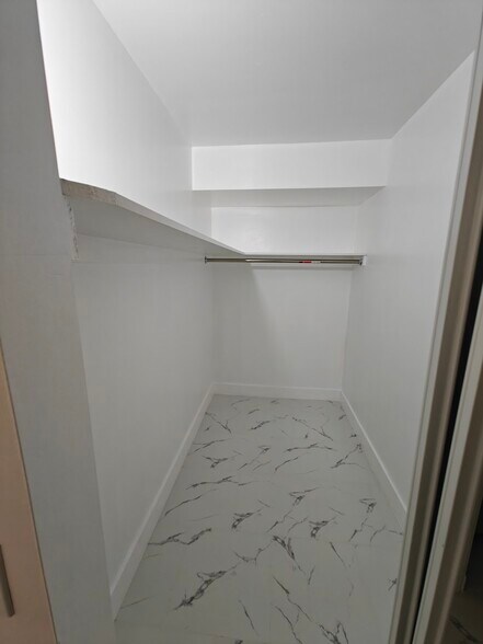 Building Photo - 151 Cypress Way E